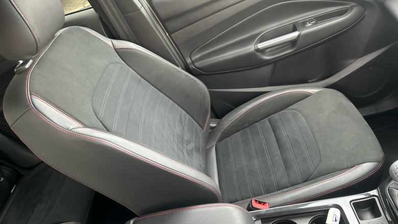 Ford Kuga 2.0 TDCi ST-Line 5dr 2WD Diesel Estate